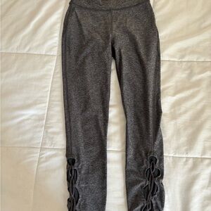 Lululemon gray women’s leggings size 4
